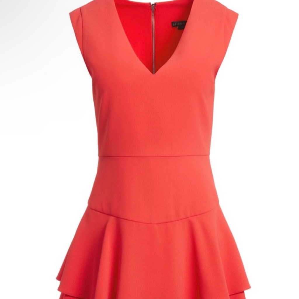Alice And Olivia Coral V Neck Dress Looks New Worn Only A Few Times.
